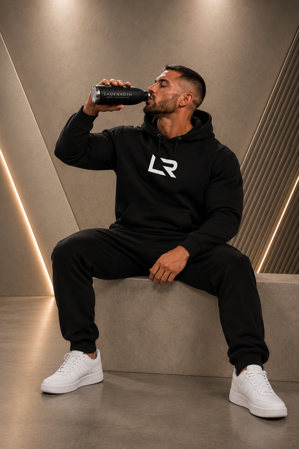 LAUENROTH ESSENTIALS HOODIE – CORE